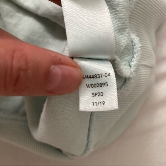 Athleta Pale Mint Green Short Sleeve Sweatshirt Top Size Medium - Picture 4 of 6